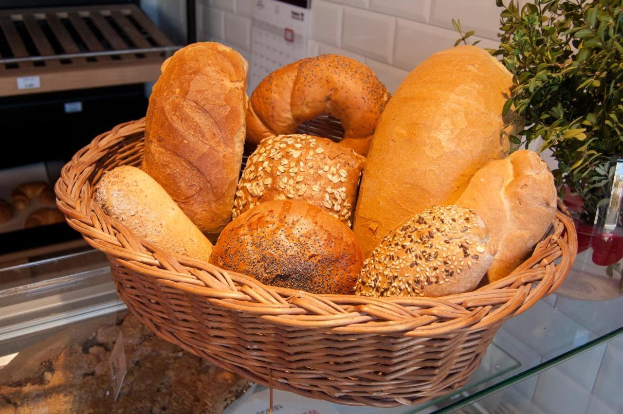 Bed And Bread Apartment Leba Exterior photo